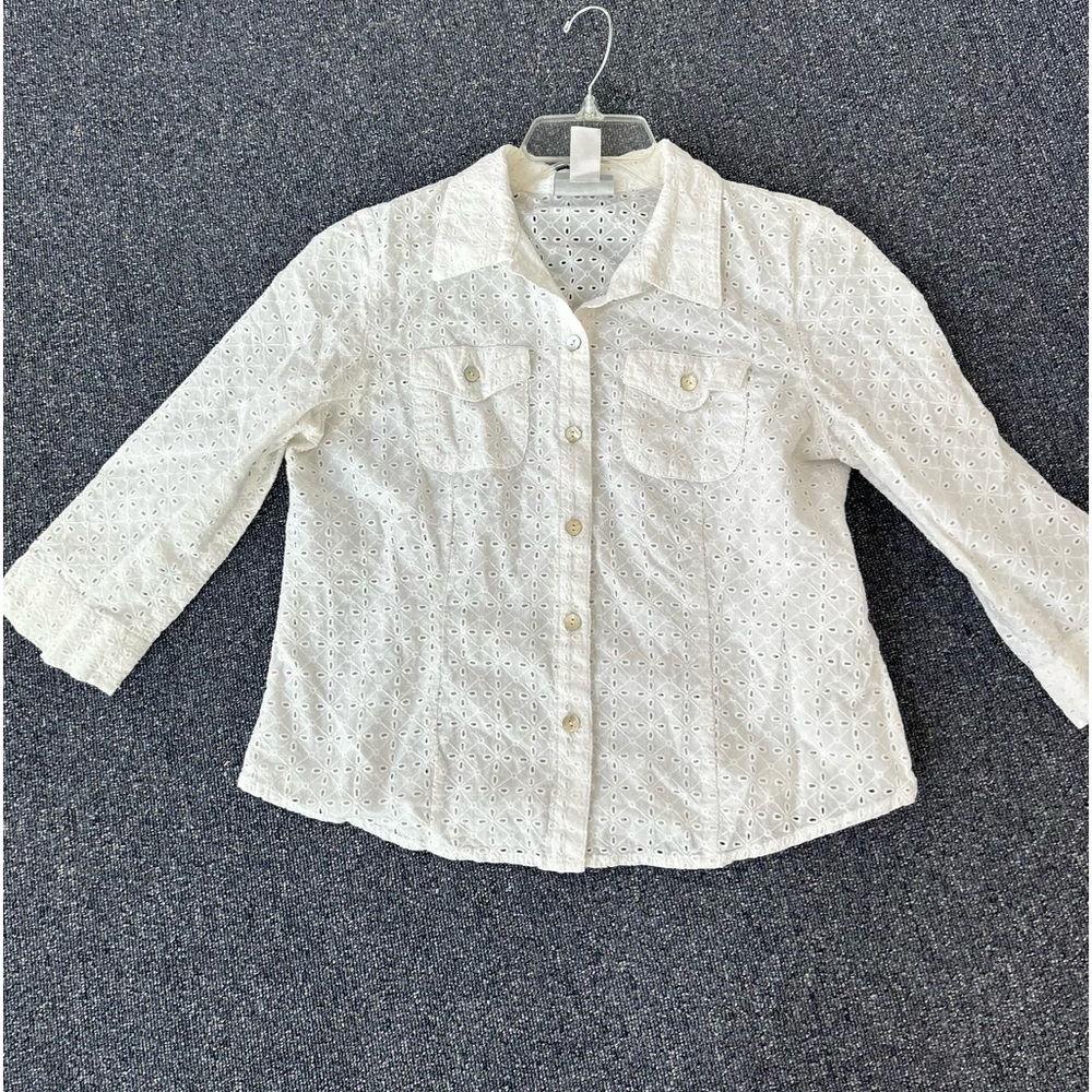 🌼3/$10🌼 Alfred Dunner White eyelet button down shirt Size 10P